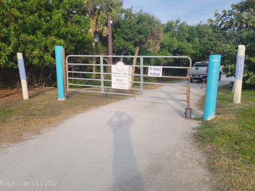 610 Dolphin Cir, Sebastian FL  32976-2591 exterior