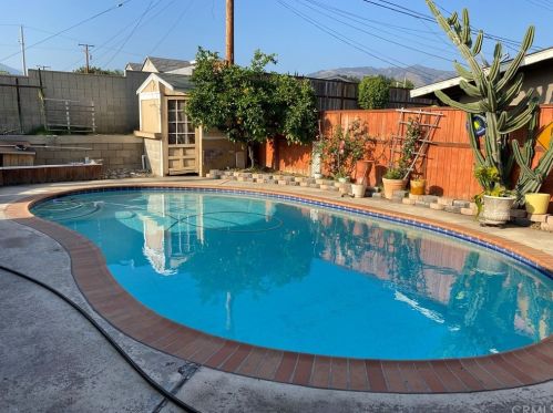 1101 Walnut Ave, Glendora CA  91741-3714 exterior