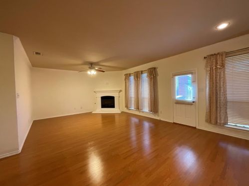 1431 Furlong Ct, Irving TX  75060-4879 exterior