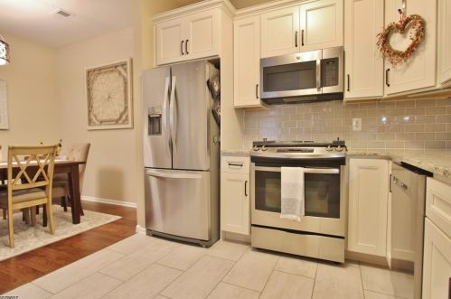 1025 Flakne Ct, South Plainfield NJ  07080-2350 exterior