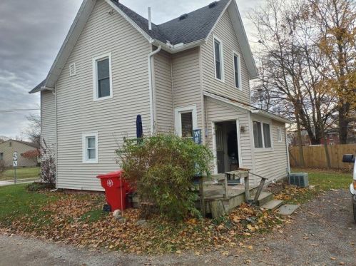 121 Lafayette St, London, OH 43140-1138