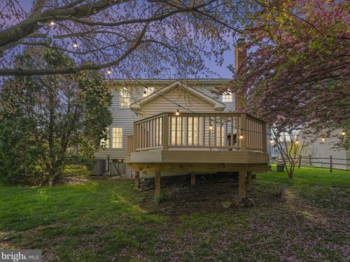 12825 Tournament Dr, Herndon VA  20191-5861 exterior