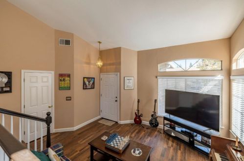 8686 White Peacock Way, Elk Grove CA  95624-3701 exterior