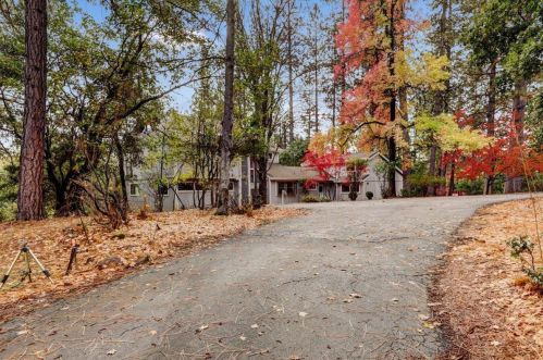 19158 Tiger Lily Ln, Grass Valley CA  95945-8815 exterior