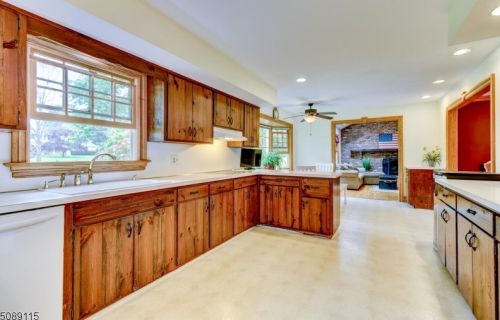 15 Country Club Dr, East Amwell Township NJ  08551-1902 exterior