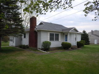 108 Washington Ave, Chazy Landing, NY 12921-2307