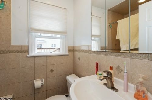 20 Kierstead Ave, Nutley NJ  07110-2528 exterior