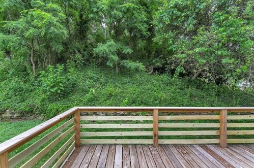 112 Lewis Dr, Pittsburgh PA  15235-4601 exterior