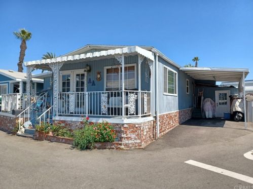 6224 Emerald Cove Dr, Long Beach, CA 90803-2313