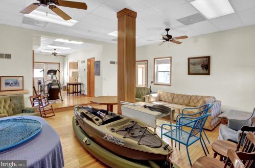 6411 Devonshire Hts Rd, Harrisburg PA 17111-4818 exterior