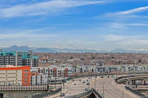 2261 Blake St, Denver CO  80205-2012 exterior