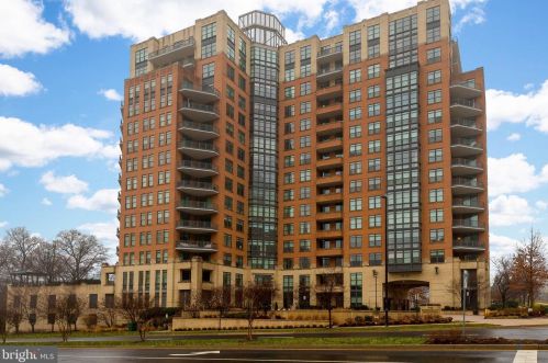 1830 Fountain Dr, Herndon, VA 20190-4470