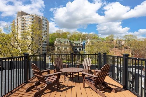 1517 Beacon St, Brookline MA 02446-4601 exterior