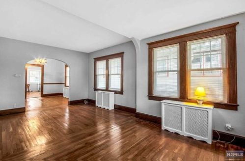 491 James St, N Milford NJ  07646-1023 exterior