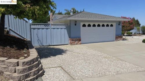 15 Bryce Ave, West Pittsburg, CA 94565-6012