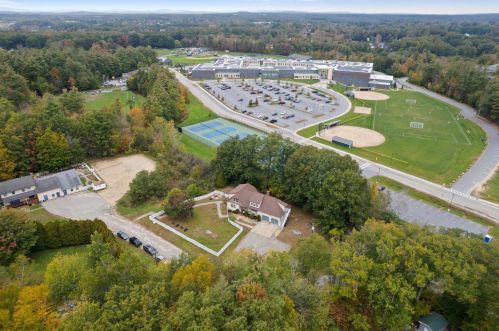 103 Durham Rd, Dover NH  03820-4363 exterior