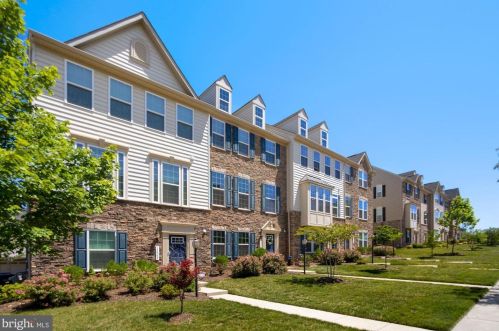 13567 Handel Pl, Gainesville VA  20155-3636 exterior