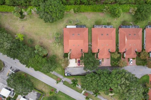 7617 Is Breeze Ter, Boynton Beach FL  33437-5403 exterior