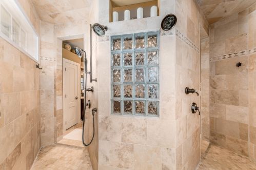 603 Thornbush Cir, Chenequa WI  53029-8648 exterior