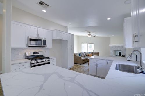 53140 Avenida Martinez, La Quinta CA  92253-5420 exterior