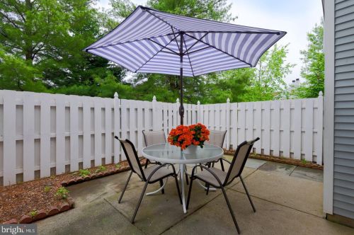 489 Cedar Hollow Dr, Yardley PA  19067-6355 exterior