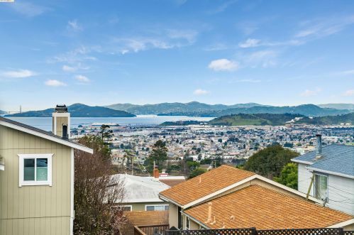 6549 Kensington Ave, Richmond CA  94805-1664 exterior