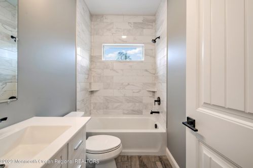 414 Seaward Pl, Lacey NJ  08731-2836 exterior