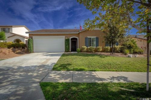 34127 Hillside Dr, Lake Elsinore, CA 92532-2939