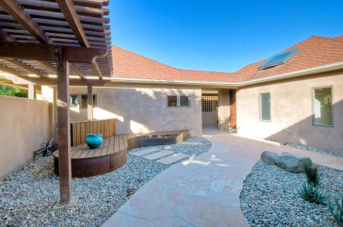 621 San Elijo St, San Diego CA  92106-3413 exterior