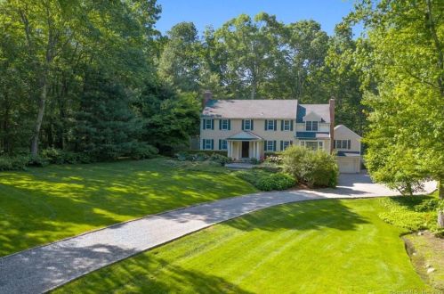 621 Nod Hill Rd, Wilton, CT 06897-1304