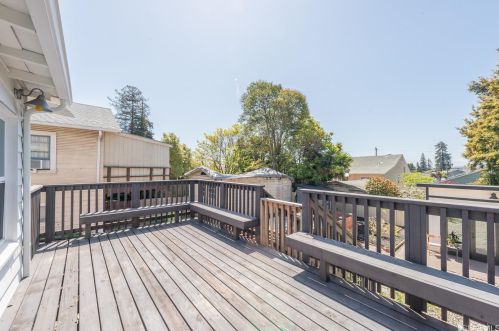 5335 El Camile Ave, Oakland CA  exterior