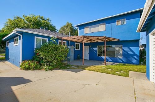 2284 Tevis Ave, Long Beach, CA 90815-2210