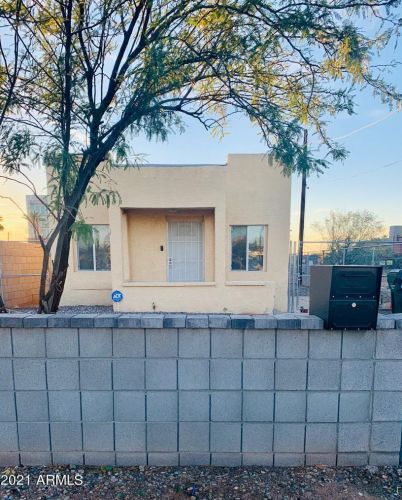 418 32nd Pl, Phoenix, AZ 85008-6211
