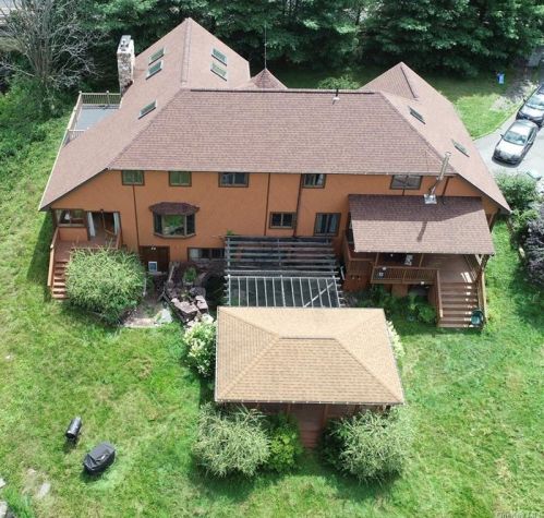 289 Pine Grove Rd, Middletown NY  10940-7587 exterior