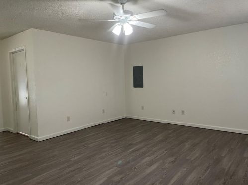 901 Park Place Blvd, Midlothian TX  76065-5192 exterior