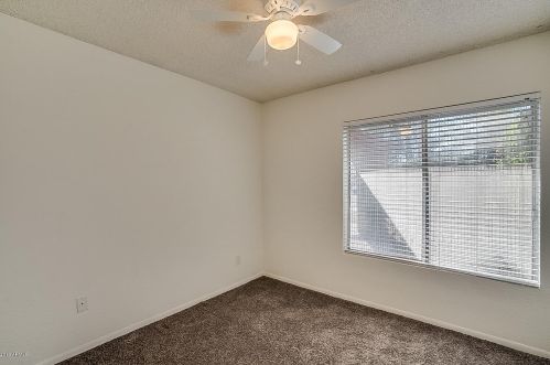 9641 37 Ave, Phoenix AZ 85053-4620 exterior