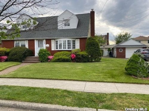 430 Clement Ave, Floral Park NY  11003-3320 exterior