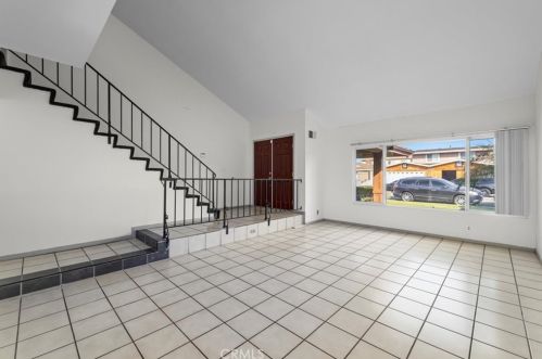 20209 Tillman Ave, Long Beach, CA 90746-3066
