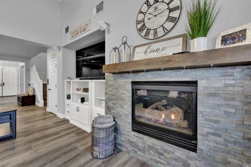 585 Topeka Ln, Vacaville CA 95687-4353 exterior