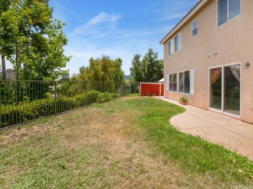 23810 Oak View Ln, Santa Clarita CA  91321-4661 exterior