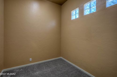 2570 Castle Rock Dr, Tucson AZ exterior