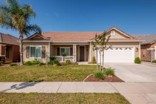 3111 Burgan Ave, Fresno CA  93727-8926 exterior