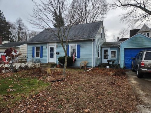 7 Delmar Ct, Norwich, CT 06360-6803
