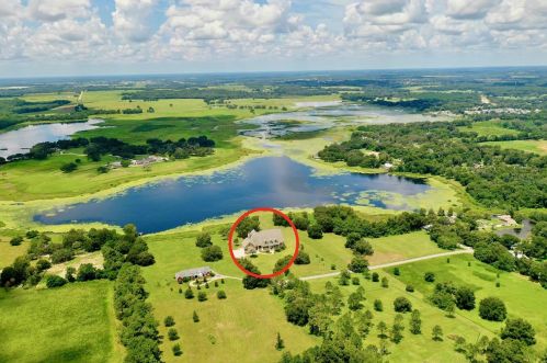 10641 Clara Mae Dr, Dade City, FL 33525-8600