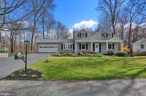 54 Independence Dr, Tolna, PA 17349-9421