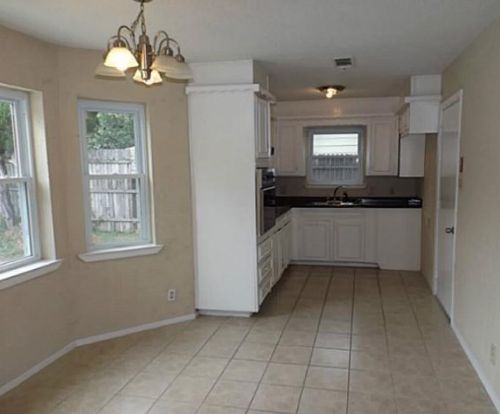 1815 Mary Dr, Euless TX  76040-5762 exterior