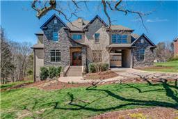 1015 Carriage Hill Dr, Hendersonville, TN 37075-8730