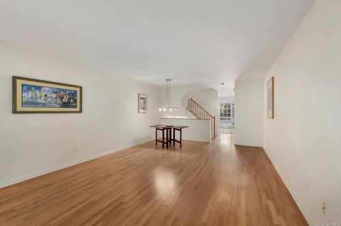 52 Deer Tree Ln, Briarcliff NY  10510-1751 exterior