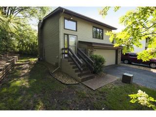 5301 Hyland Pl, Minneapolis, MN 55437-1927