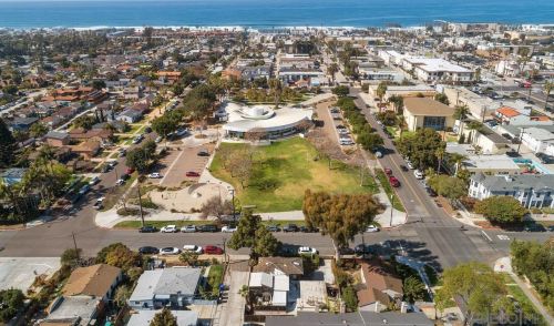 4273 Dawes St, San Diego CA 92109-1230 exterior